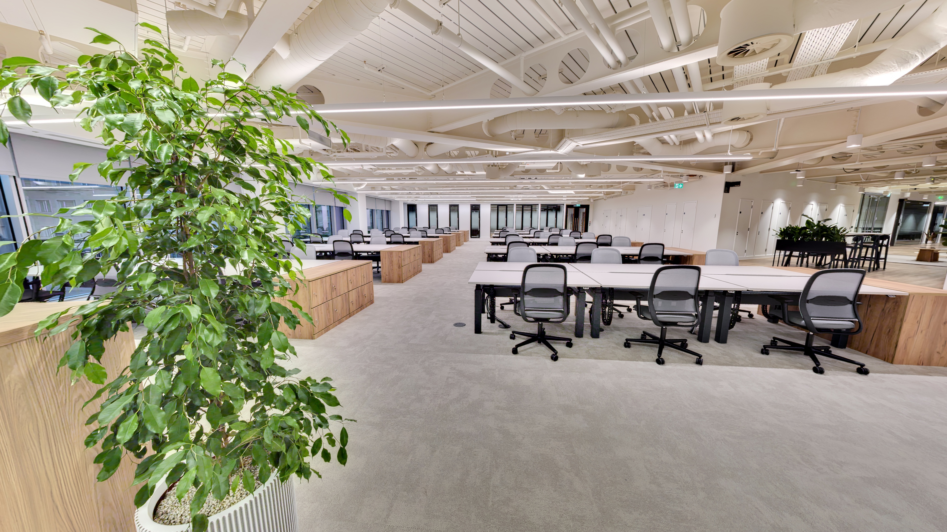 Office interior virtual tour for commercial leasing